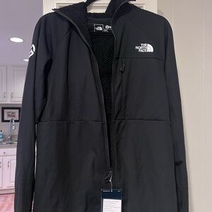The North Face NWT Men’s Long Sleeve Full Zip Summit Series Jacket Size M